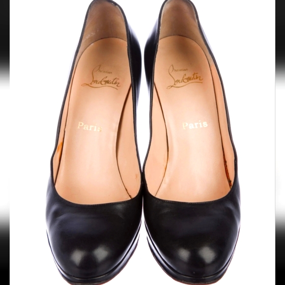 Black Christian Louboutin Leather Pumps sz 10.5/ IT 40.5 (more like a 9 to9.5) - Picture 1 of 6